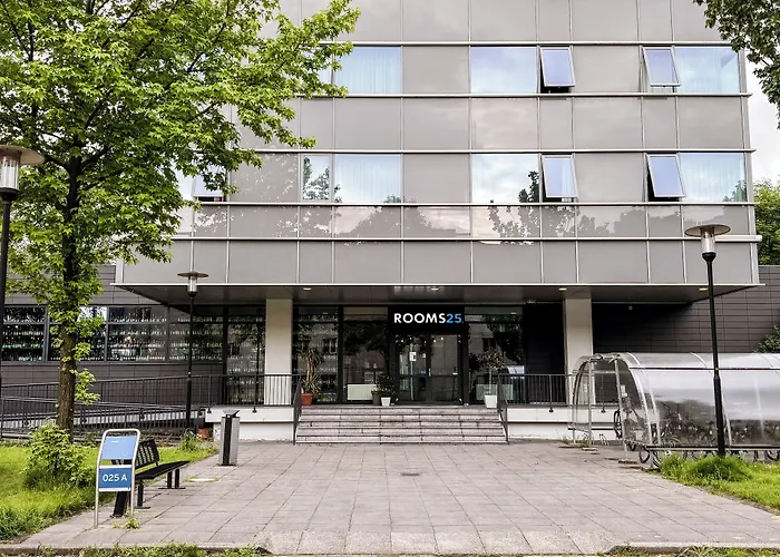 Rooms25 酒店 *