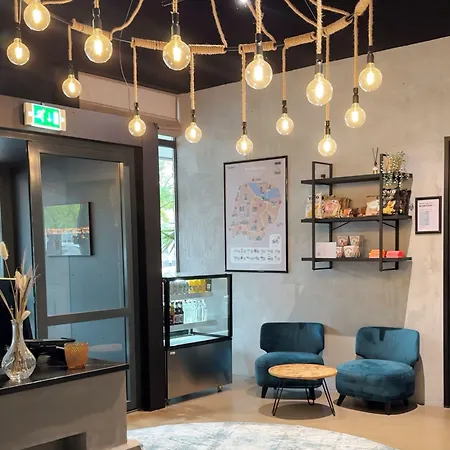 Rooms25