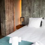 Hotel Rooms25